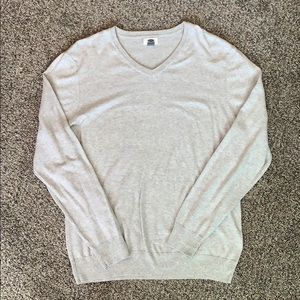 Old Navy light grey sweater